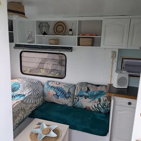 Caravan Zee By Bnb De Kapitein 't Horntje Exterior photo